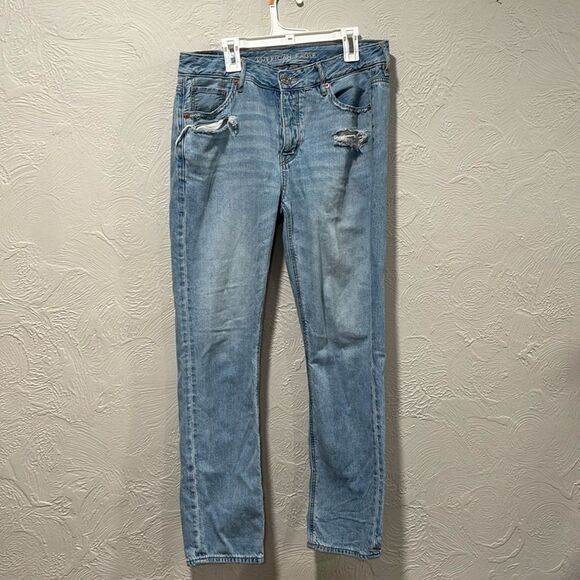 American Eagle Tom Girl Jeans Light Wash Straight Leg Size 4 - Picture 1 of 6